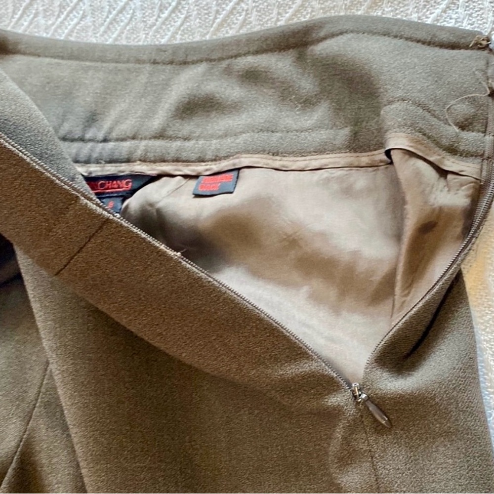 SIMON CHANG - DESIGNER WOMEN’S SUIT - Picture 9 of 15